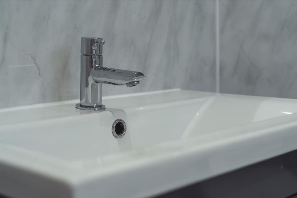 Апартаменты 1 Bed - Wifi - Pet Friendly - Харроу Экстерьер фото
