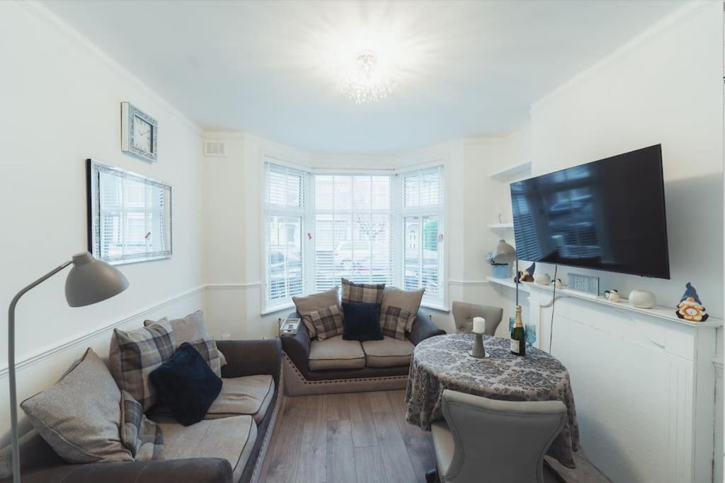 Апартаменты 1 Bed - Wifi - Pet Friendly - Харроу Экстерьер фото